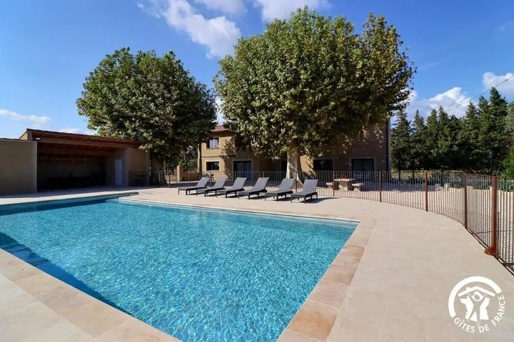 Ferienhaus für 12 Personen, mit Garten und Ausblick sowie Pool, kinderfreundlich - 1