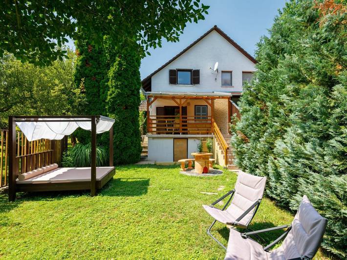 Ferienhaus für 5 Personen, mit Balkon und Terrasse sowie Garten in Ungarn