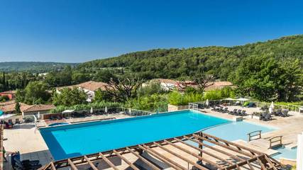 Hôtel pour 2 personnes, avec piscine, animaux acceptés à Callian