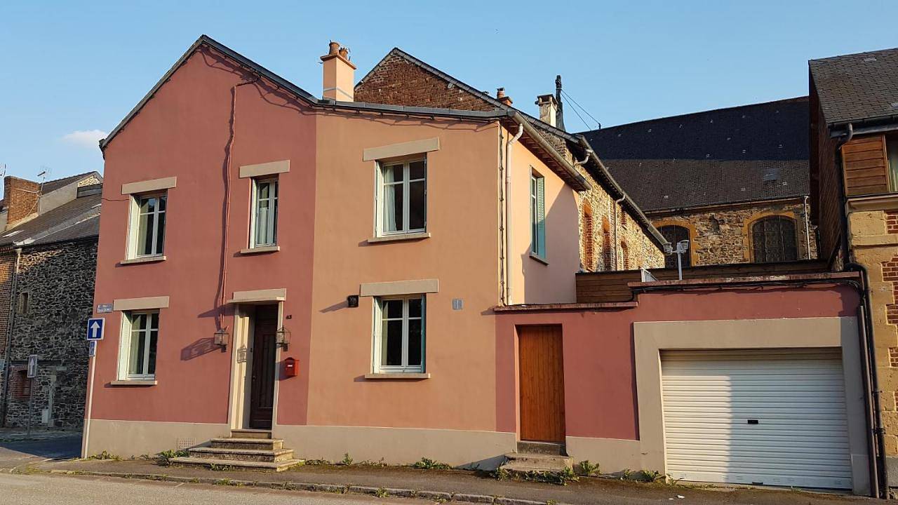 Three-Bedroom House in Revin, Parc naturel régional des Ardennes