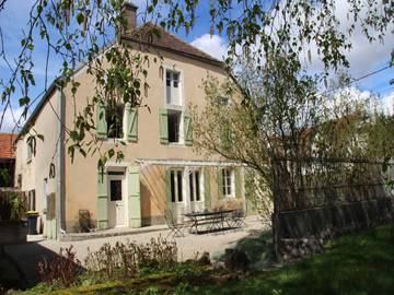 Vacation Rental for 9 Guests in Bouix, Montbard region, Picture 3
