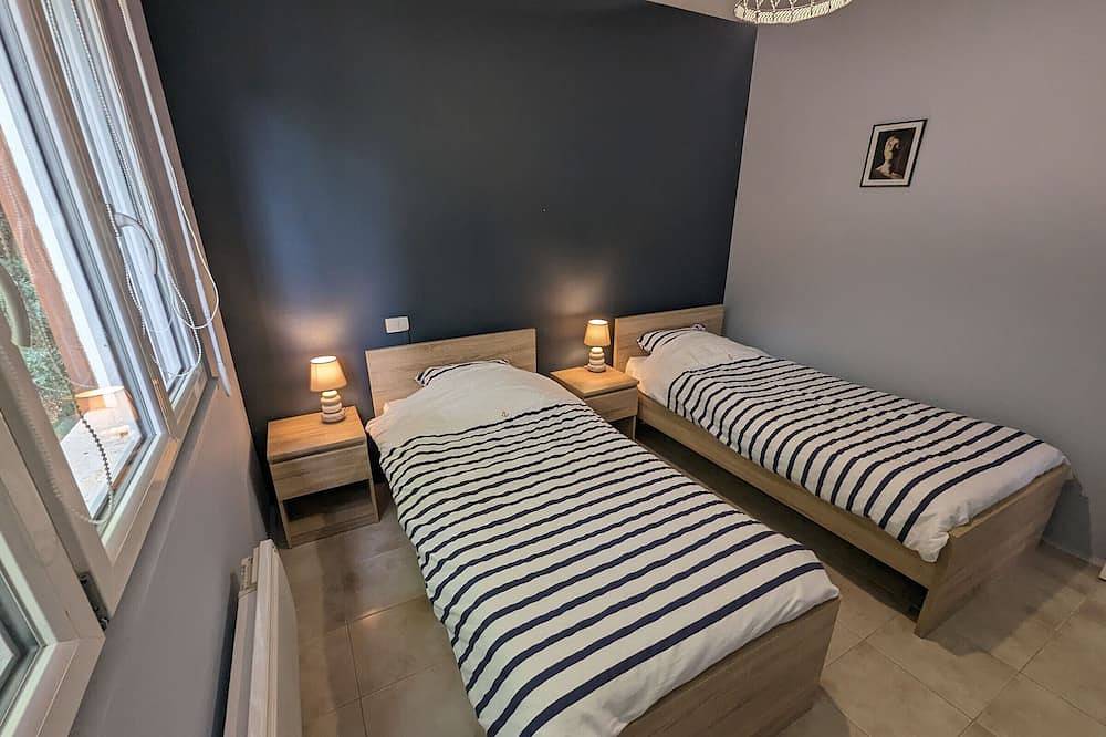 80m² cottage by the lake, peaceful, pets allowed in Peigney, Haute-Marne