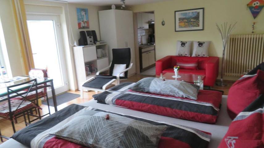 Ferienwohnung für 2 Personen, mit Terrasse und Garten sowie Ausblick