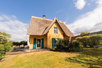 Ferienhaus für 8 Personen, mit Pool und Sauna sowie Garten und Terrasse, mit Haustier auf Usedom