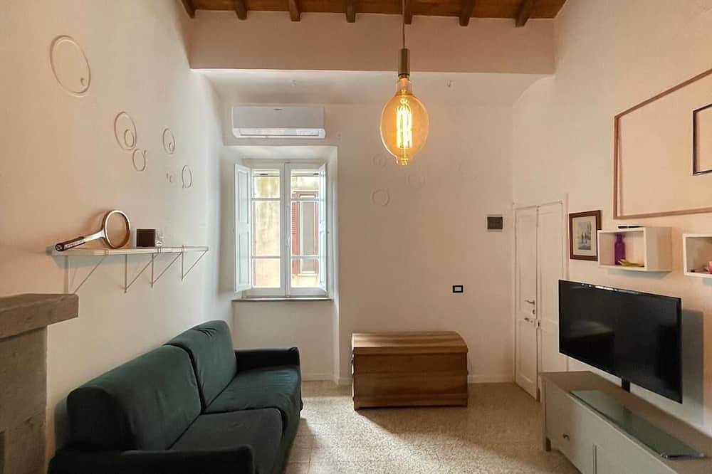 Entire apartment, Garden's House in Marta, Lake Bolsena