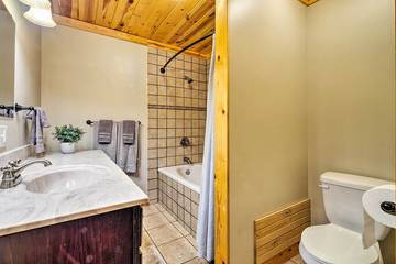 Log Cabin for 7 Guests in Kentucky, USA, Picture 3