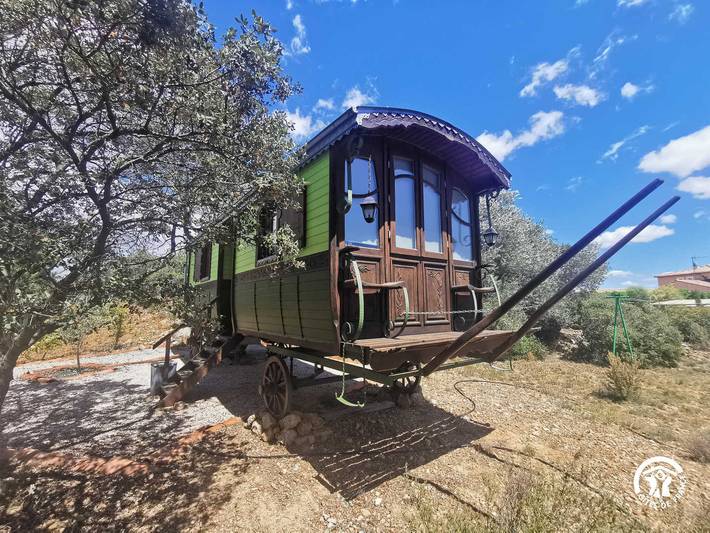 Gîte pour 3 personnes, avec piscine et terrasse
