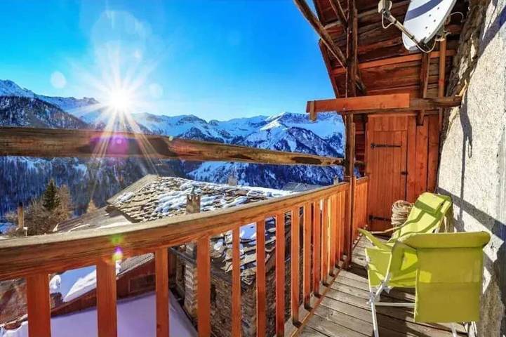 Chalet pour 10 personnes, avec balcon dans Queyras
