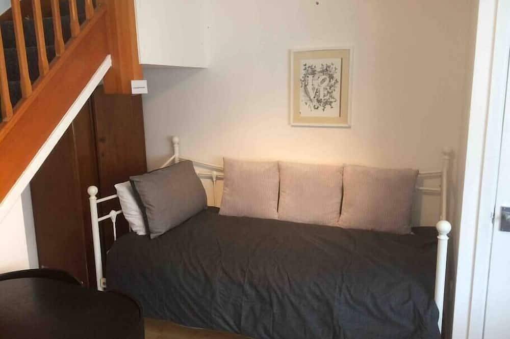 Entire apartment, Kettering Town Corporate - Avondale Mews in Kettering, Northamptonshire