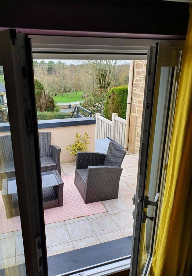 Gîte pour 4 personnes, avec vue et jardin, adapté aux familles à Caudan - 4