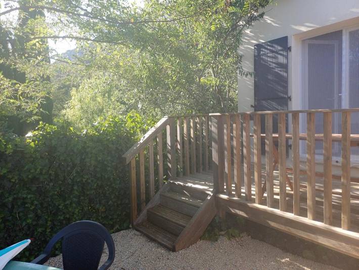 Location de vacances pour 4 personnes, avec vue et jardin à Vauvenargues - 2
