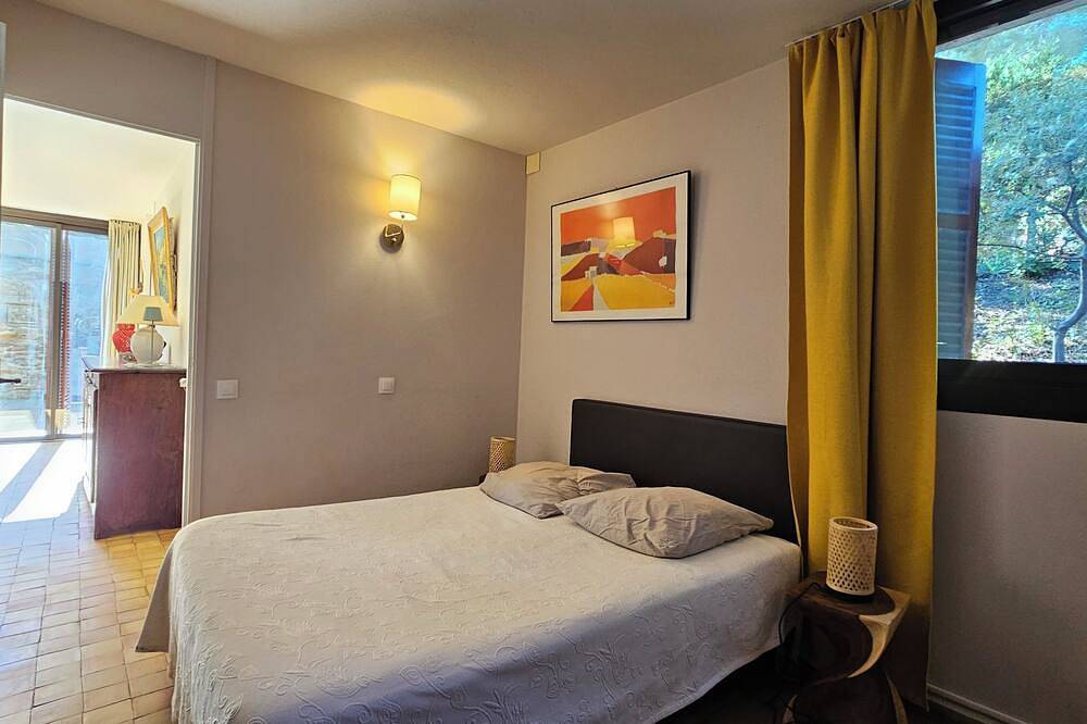 Ferienhaus - 3   Räume - 4/6   Personen in Cap Bénat, Bormes-les-Mimosas