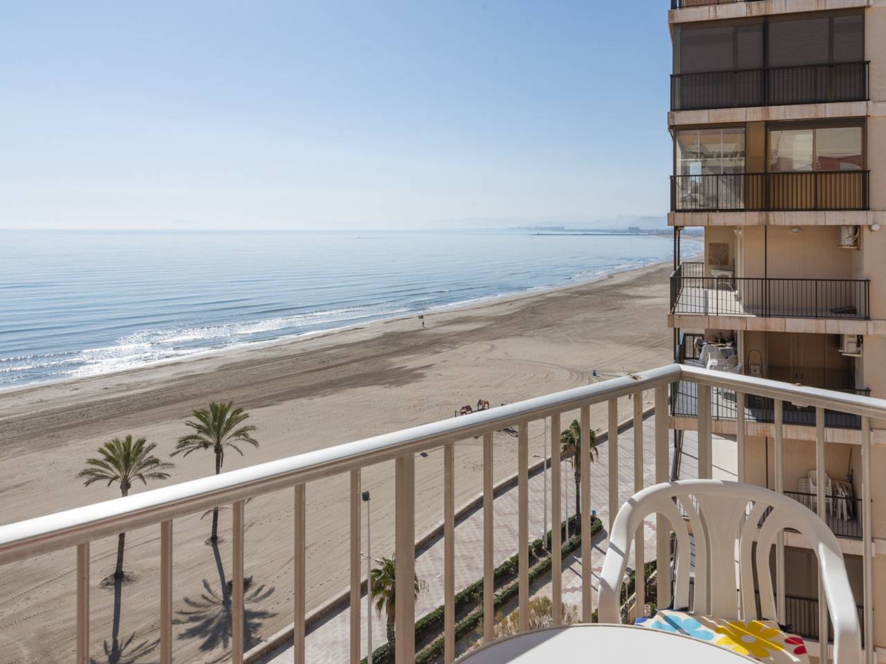 Entire apartment, Apartment in Cullera: 2 bedrooms, beachfront, parking in Cullera, Costa de Valencia