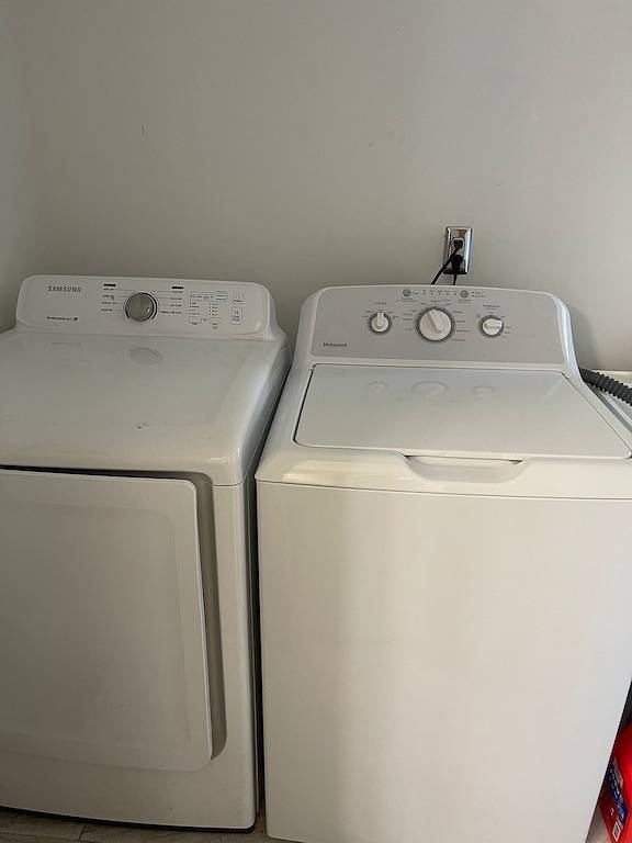 Cute lake front home on an all-sports lake in Commerce Township, Oakland County