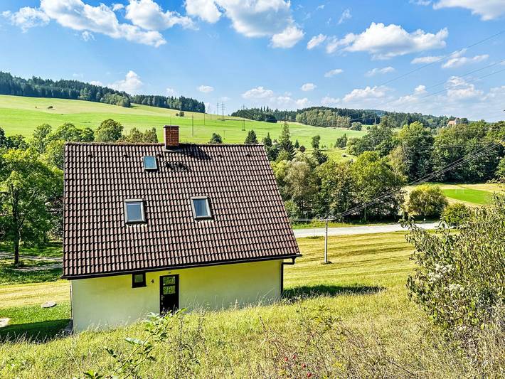 Ferienhaus für 8 Personen, mit Ausblick und Garten sowie Terrasse, mit Haustier