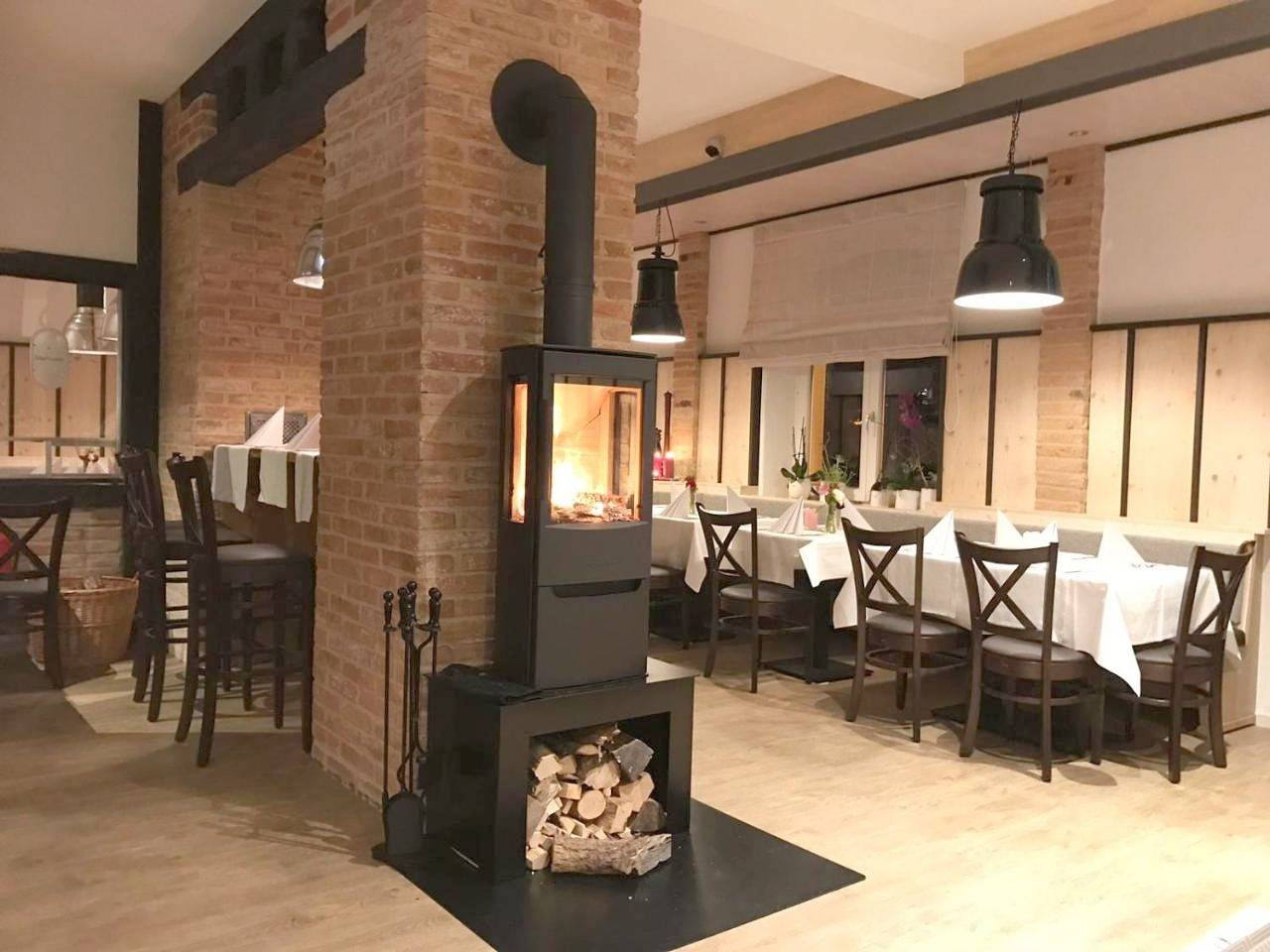 Zum Bahnhöfle Restaurant & Hotel - Albbruck Am Rhein in Albbruck, Südschwarzwald