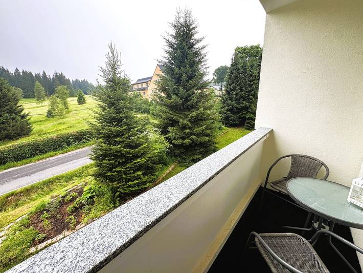 Hütte für 5 Personen, mit Balkon und Garten sowie Ausblick im Erzgebirge - 4