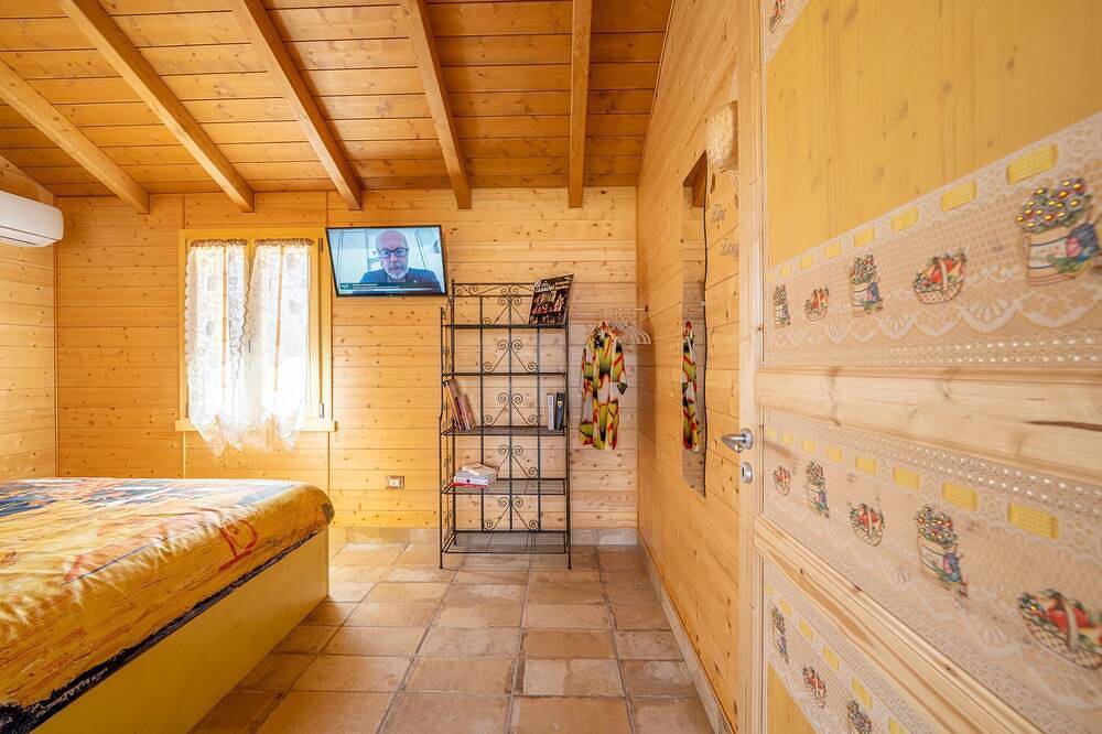 Apartamento entero, Casita de madera con porche y jardín in Spoleto, Provincia de Perugia