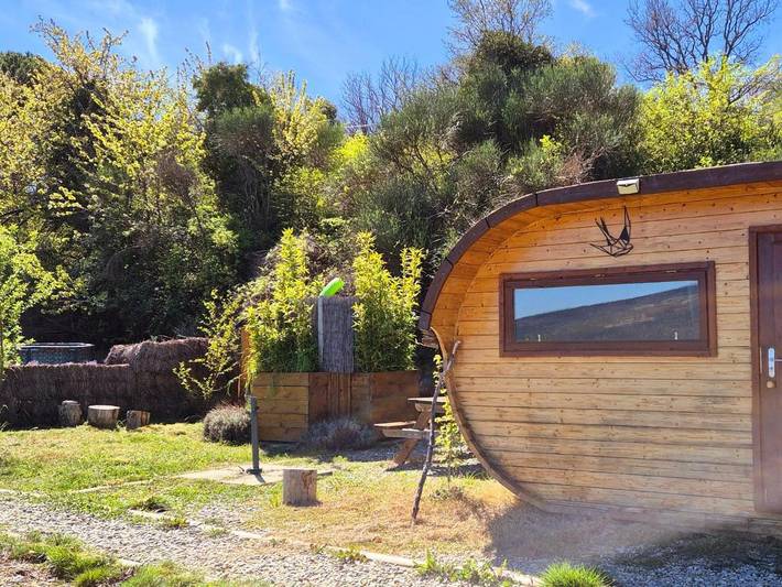 Chambre d’hôte pour 4 personnes, avec piscine ainsi que jardin et vue