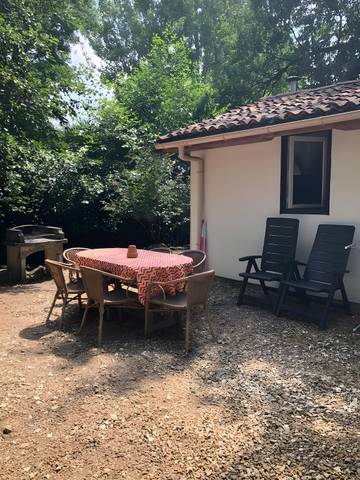Gîte pour 6 personnes, avec jardin, animaux acceptés à Varaignes