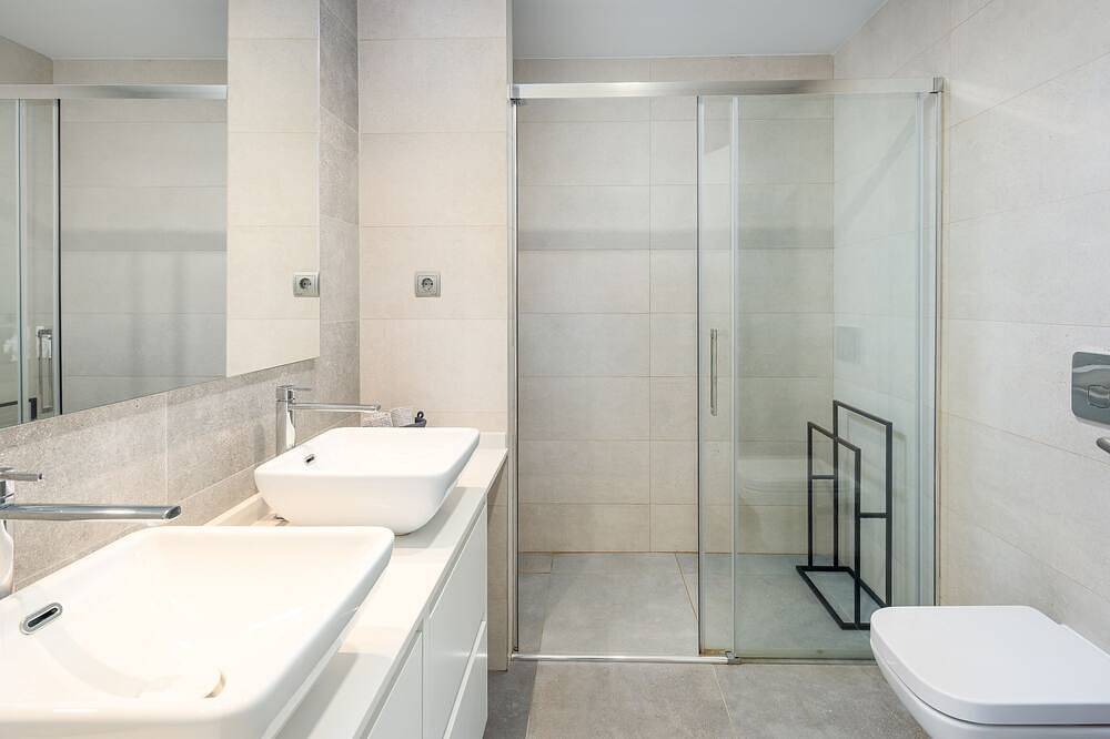 Hel lejlighed, Apartment overlooking the sea and Golf Links La Hacienda in Playa de La Alcaidesa, San Roque