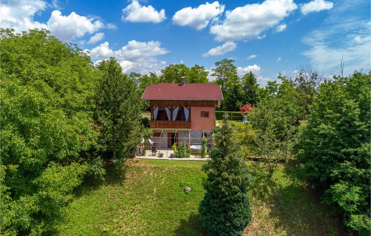 Ferienhaus für 8 Personen, mit Terrasse und Garten sowie Sauna, mit Haustier - 1