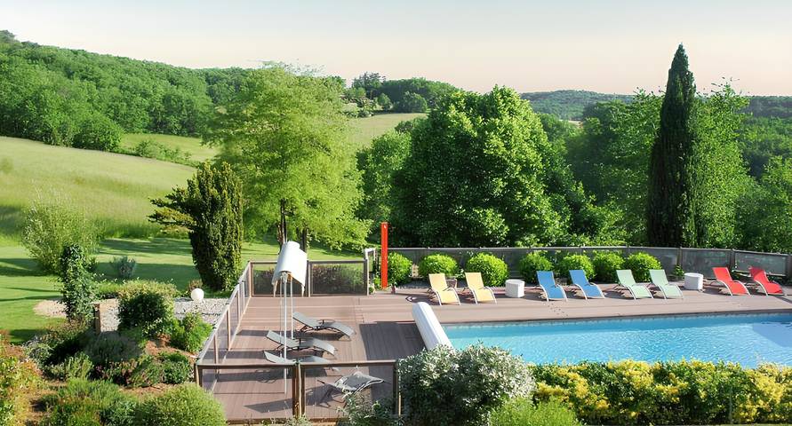 Location de vacances pour 4 personnes, avec terrasse ainsi que piscine et jardin à Puy-l'Évêque - 2