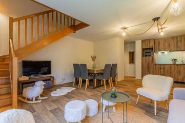 Gîte pour 5 Personnes dans La Féclaz, Les Déserts, Photo 1