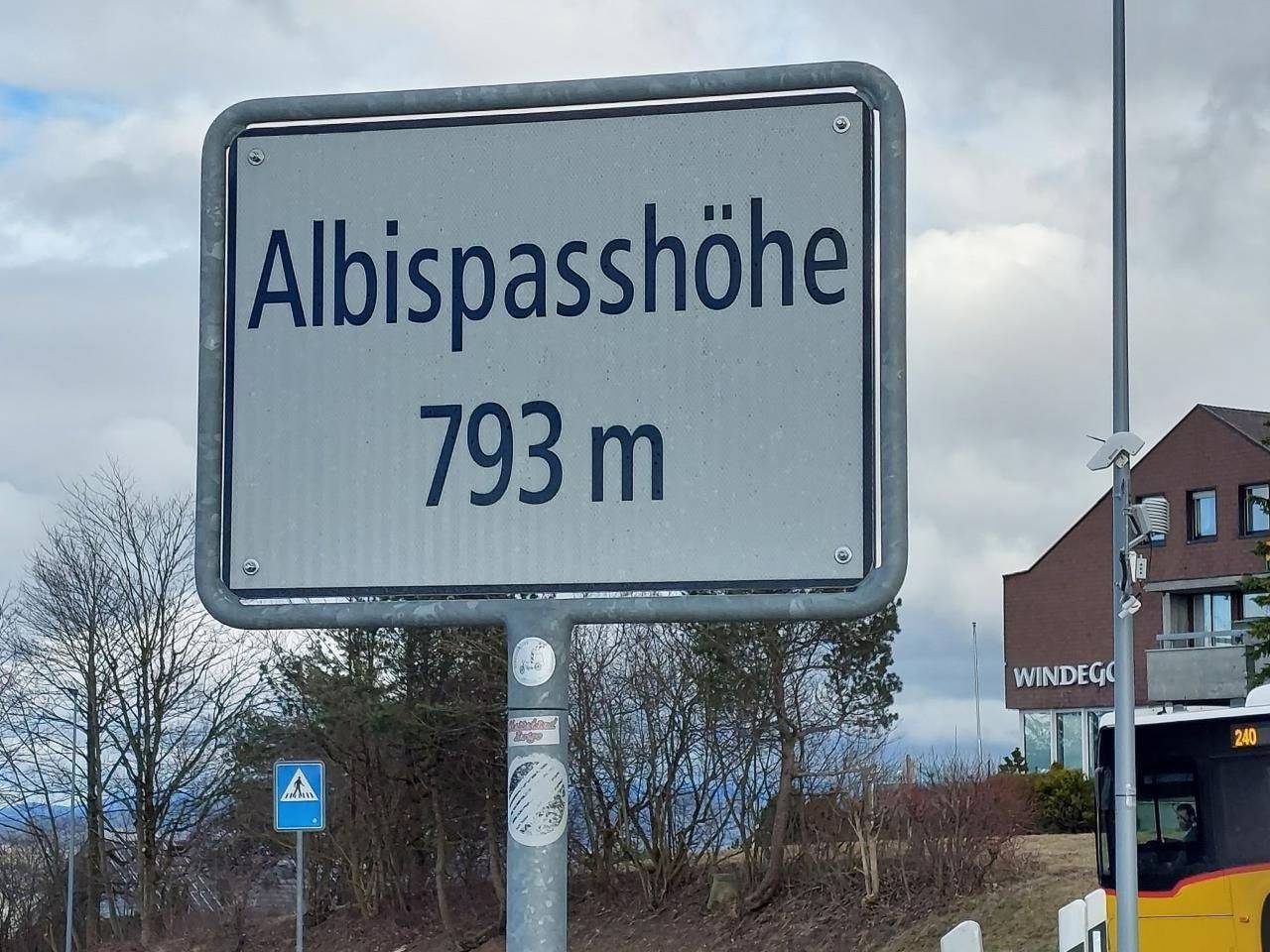 Historisches Riegel-Doppelbauernhaus in Zurych (kanton)