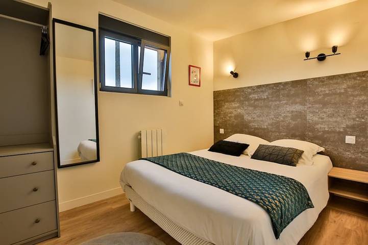Chalet cinema-Chalet-Confortable-Baño en la habitacion-Vista al Jardín in Clermont-Créans, Sarthe