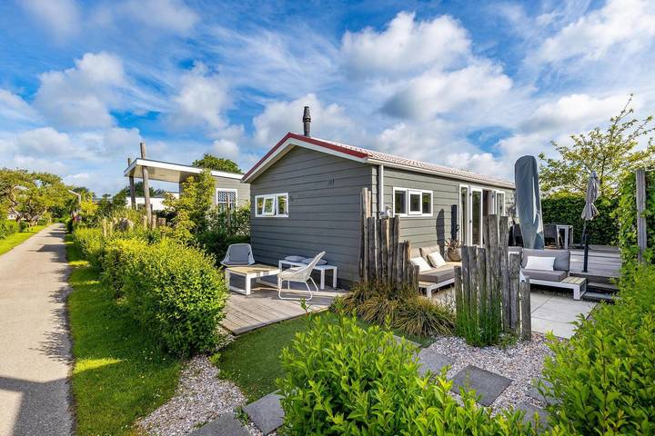 Chalet voor 4 personen, met balkon/terras en terras in Oostkapelle