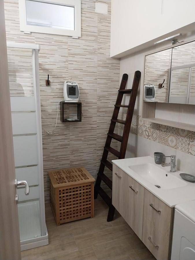 Large Double Room in Conversano, Provincia di Bari