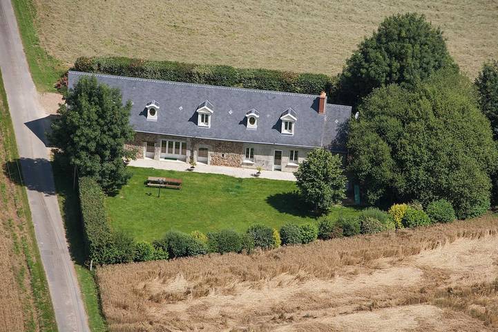 Gîte pour 12 personnes, avec jardin