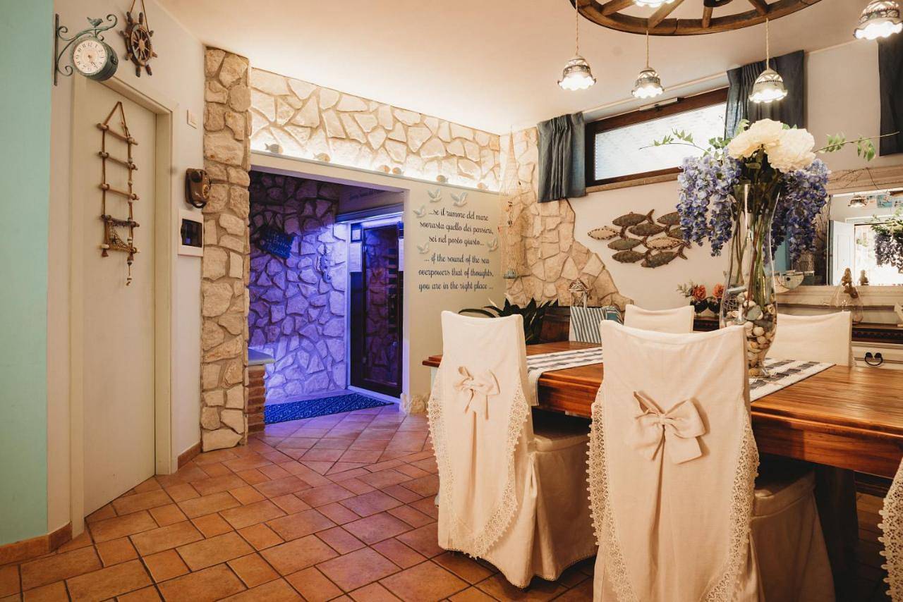 Appartamento intero, Alloggio del Pescatore e Alloggio del Marinaio con Piscina Palestra Jacuzzi Sauna - All Inclusive in Anzio, Provincia di Roma