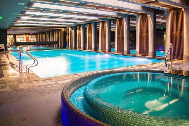 Apartahotel para 3 personas, con piscina y sauna además de jacuzzi y jardín en Budapest
