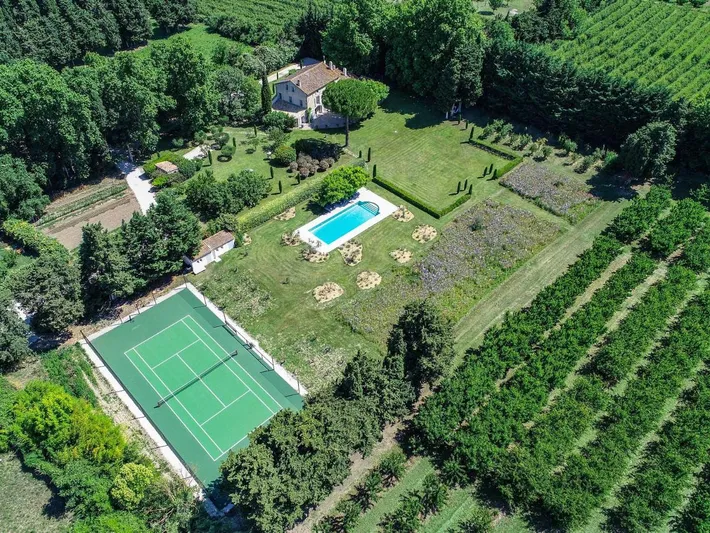 Chalet para 18 personas, con piscina y jardín - 1