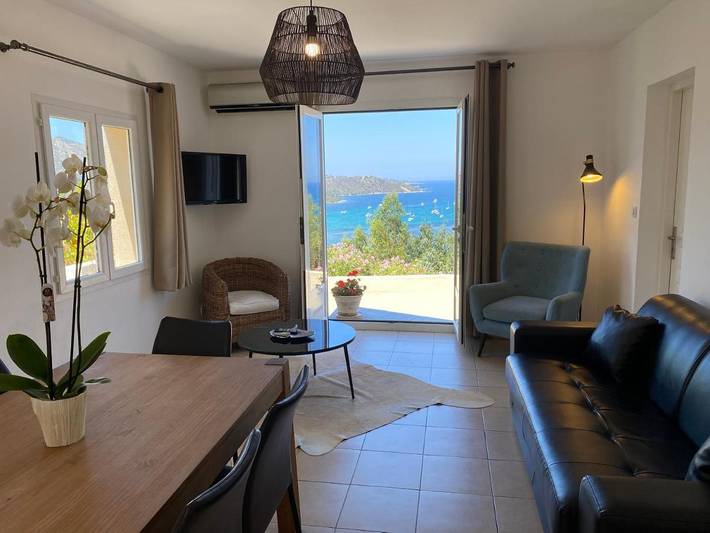 Gîte pour 4 personnes, avec jardin et vue, animaux acceptés dans Plage de la Roya - 3