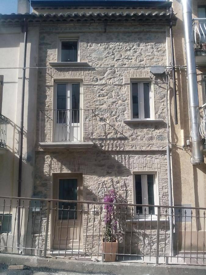 Ferienwohnung für 4 Personen, mit Balkon und Terrasse sowie Ausblick in Santa Caterina dello Ionio