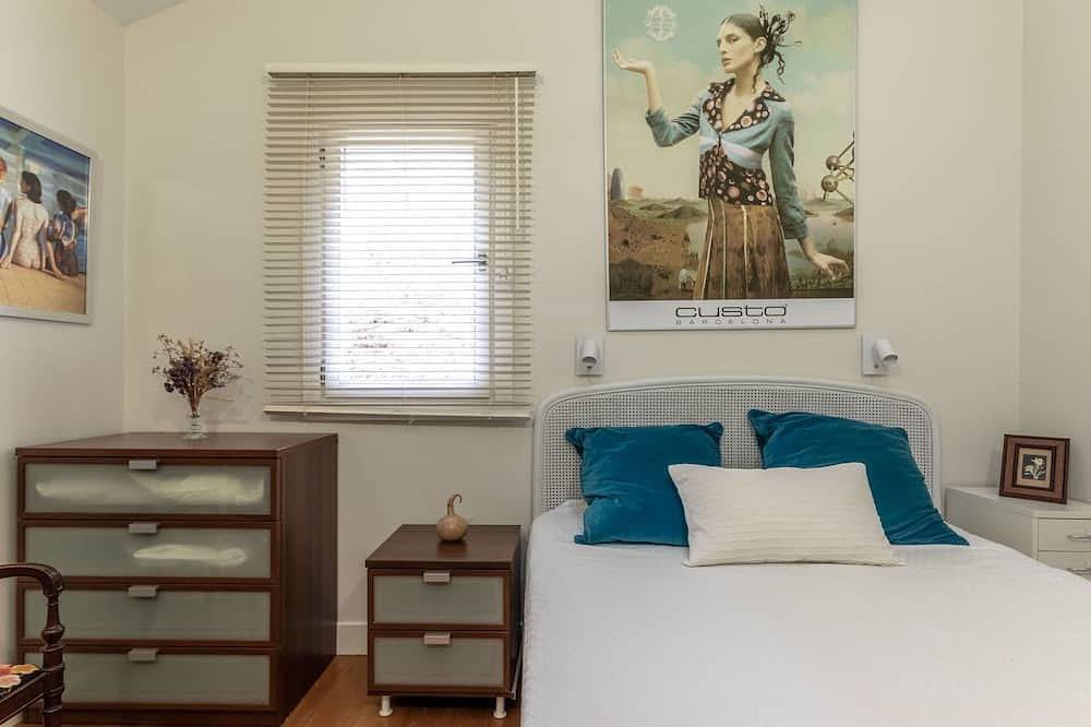 Entire apartment, Nice apartment for 4 people with Wifi, Tv and patio in Busturia, Urdaibai Biosphere Reserve