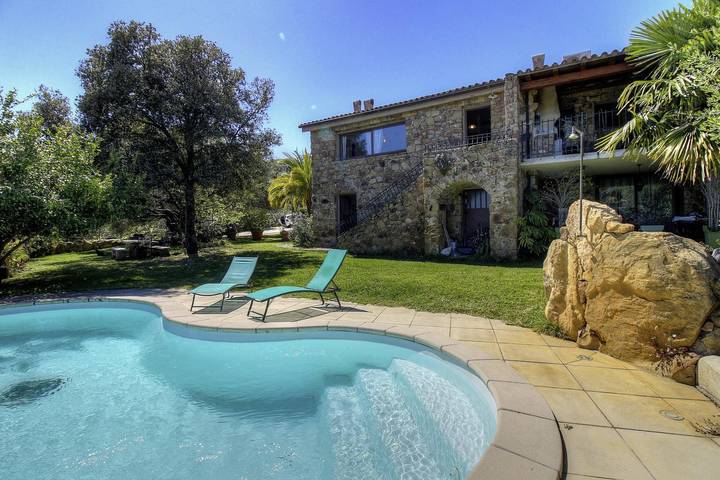 Gîte pour 6 personnes, avec Terrasse et Jardin ainsi que Piscine et Vue à Solaro - 3