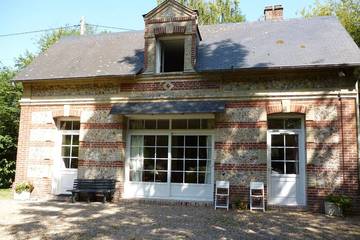 Gîte pour 5 personnes, avec jardin, animaux acceptés à Équemauville
