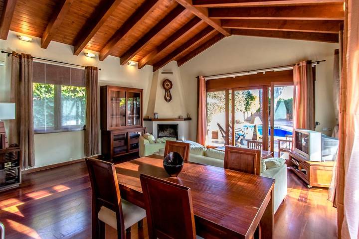 Location de vacances pour 6 personnes, avec jardin à Vidreres - 2