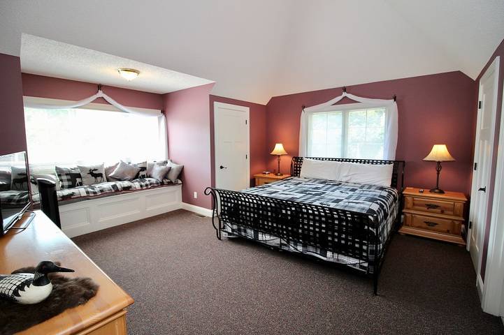 Lodge for 20 people, with yard and pool in Norris Lake