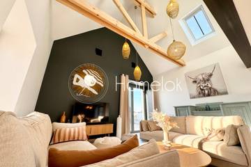 Location de vacances pour 13 personnes, avec terrasse et jardin à Plouhinec (Morbihan)