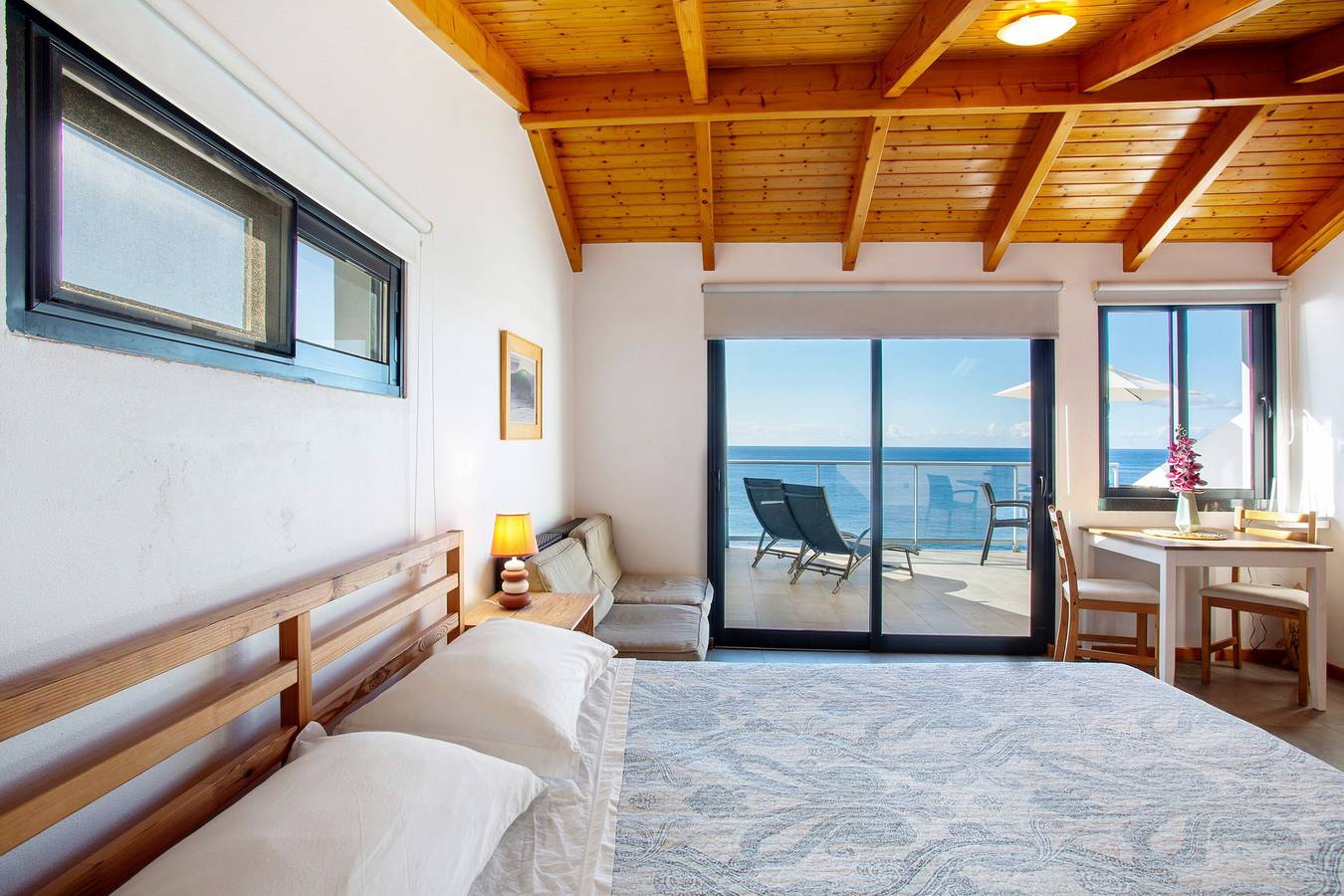 Appartement 'The Wave House - Oceanfront' met Uitzicht op Zee, Wifi en Airconditioning, foto 12