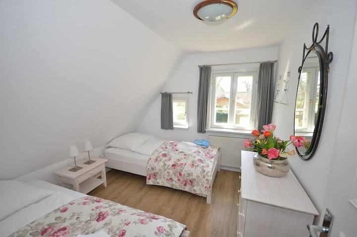 Ferienhaus für 5 Personen, mit Garten in Süderende - 4