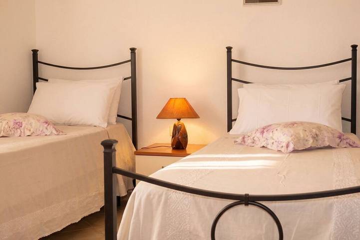 Location de vacances pour 6 personnes, avec Terrasse et Jardin dans San Giovanni Sardinia - 4