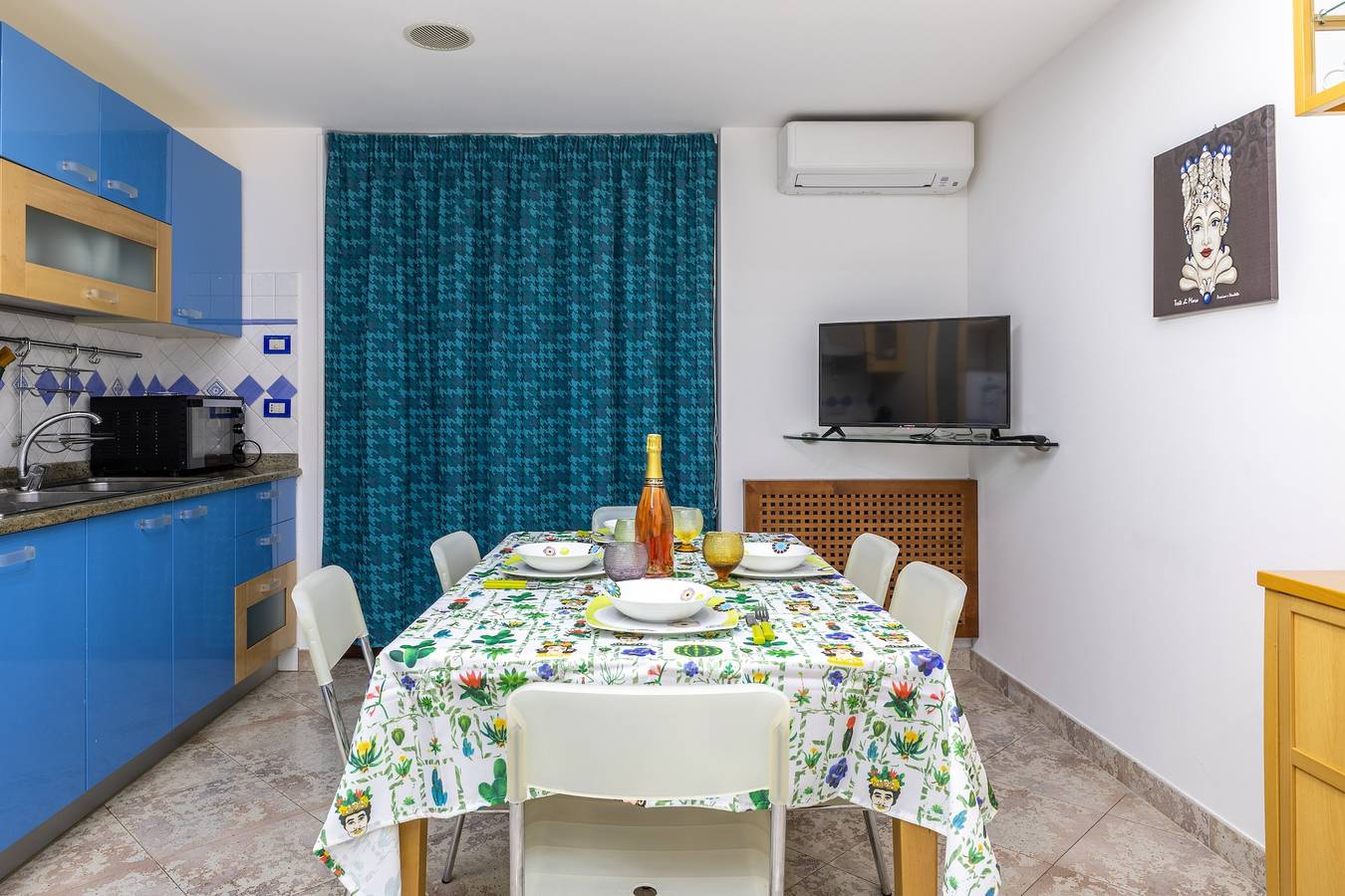 Appartement entier, « Casa Carolina » avec Wi-Fi et climatisation in Pozzallo, Province de Ragusa