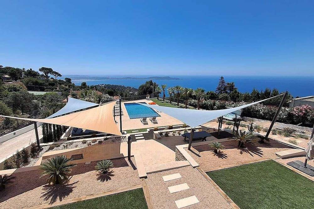 Villa pour 10 Personnes dans Carqueiranne, Région de Toulon
