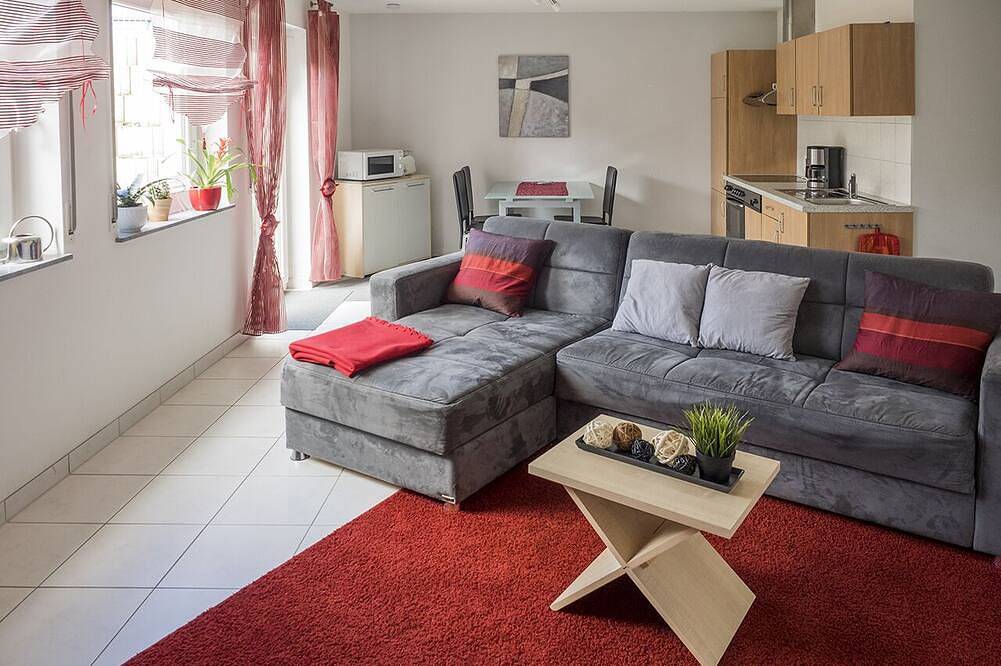 Ganze Wohnung, Moderne Ferienwohnung in Löwenstein, Nähe zu Audi, Lidl, Bosch, Kaufland in Löwenstein, Stuttgart Region